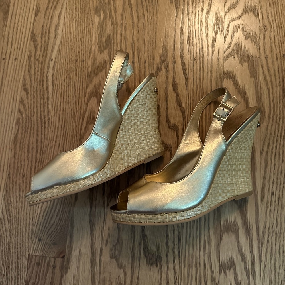 Lilly Pulitzer Gold Wedges size 7
